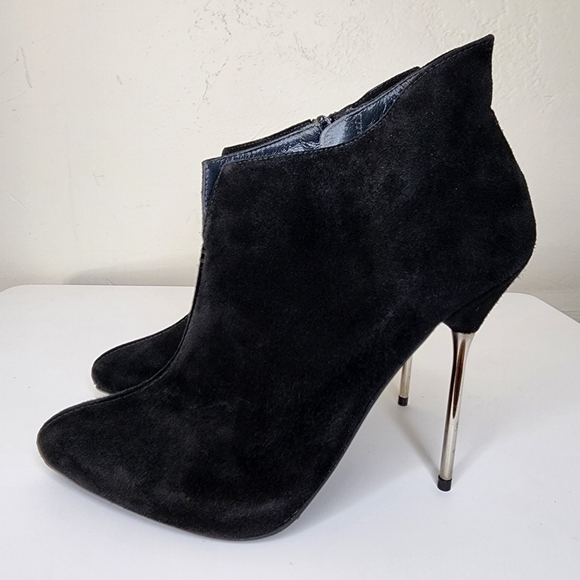 Stuart Weitzman Black Suede Stiletto Size Zip Ankle Booties Size 9.5 - Picture 1 of 15